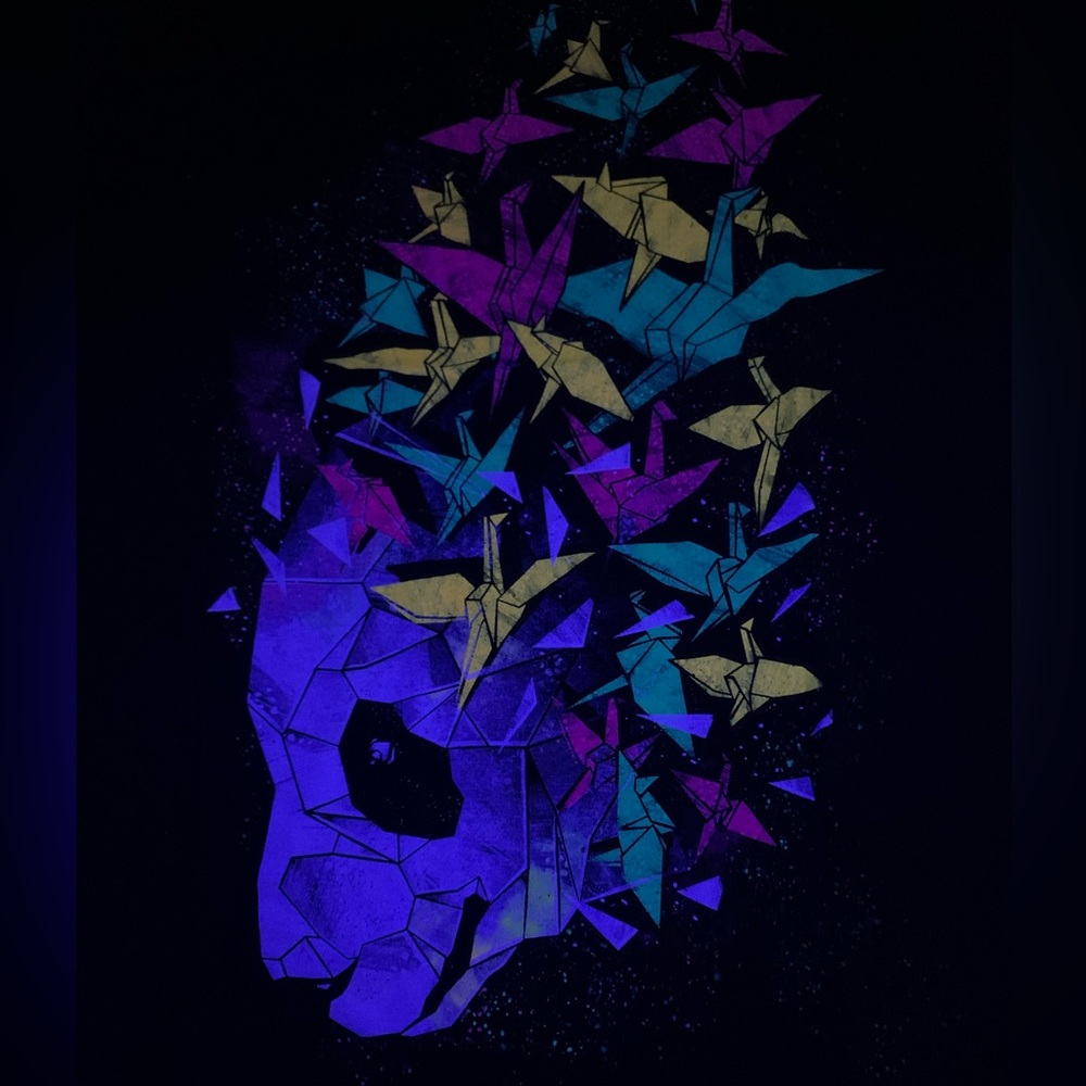 Into the Am - glow in the dark Graphic Tee with Origami Design - Picture 4 of 7